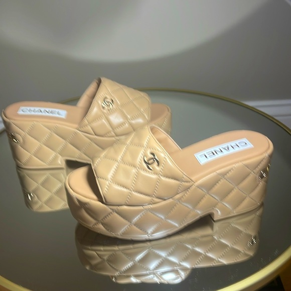 CHNEL Quilted Leather CC interlocking logo platform mules sz 36 - Picture 10 of 17
